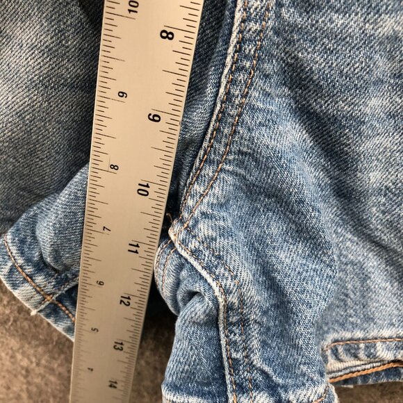 American Eagle Strigid Super High Rise Relaxed Short Womens 2 Blue Light Wash - Picture 5 of 9